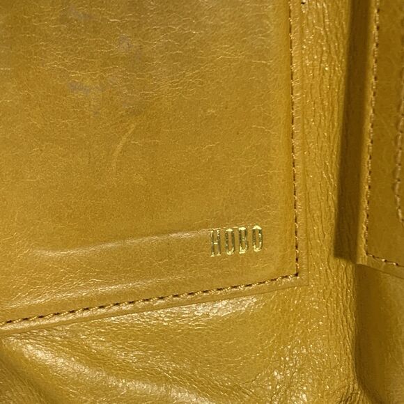 Hobo Tooled Leather Framed Wallet Women’s - Picture 5 of 13